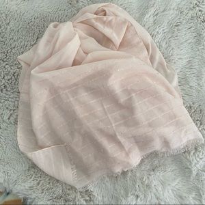‼️Soft pink/salmon colored scarf